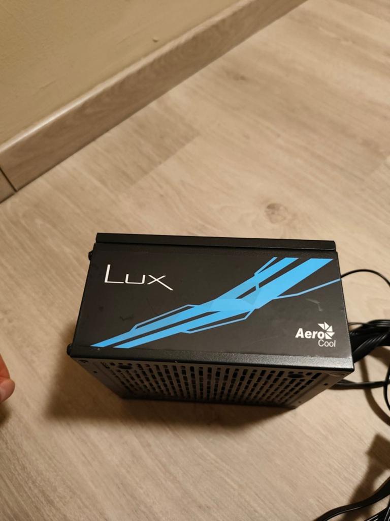 Alimentation aerocool 750w, Informatique & Logiciels, Alimentations internes, Enlèvement