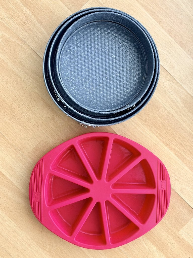 Lot de 4 moules à gâteaux – Charnière et silicone, Enlèvement, Utilisé, Gâteaux, Tartes ou cupcakes, Moule