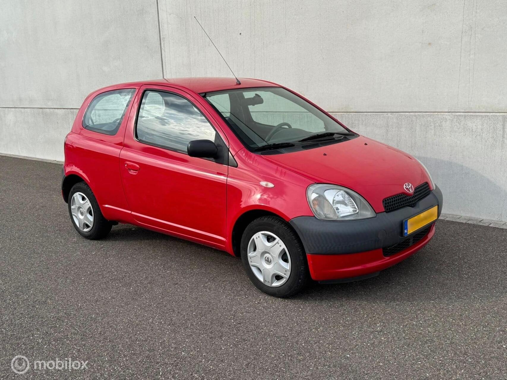 Toyota Yaris 1.0-16V VVT-i 79207 KM NAP DEALER ONDERHOUDEN, Voorwielaandrijving, Dealer onderhouden, Stof, 4 cilinders