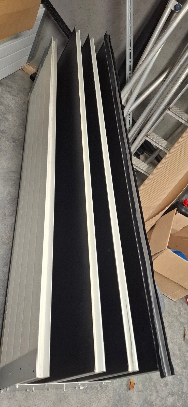 Nieuwe Garagepoort panelen AFMETING: B 2080mm x H 2340m, Ophalen of Verzenden, Nieuw, Overige materialen, 50 tot 100 mm