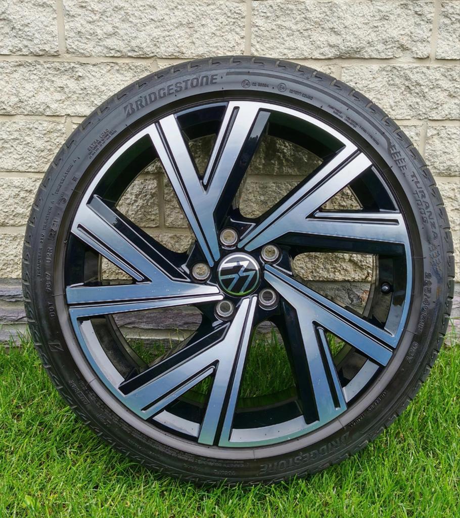 Jantes 18  noir brillant OEM VW Golf Rline comme neuve, Enlèvement, Pneus été, Pneu(s)