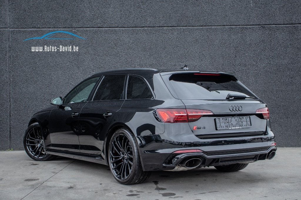 Audi RS4 Avant 2.9 V6 TFSI Quattro 450PK / LICHTE VRACHT, Auto's, Automaat, https://public.car-pass.be/vhr/88e96520-a84e-4ba6-84b2-ded5e1f2a8de