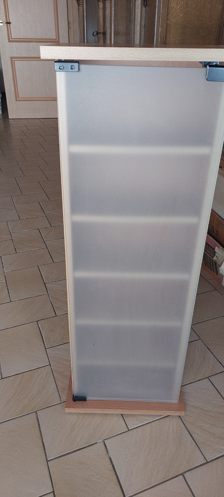Cd kastje met glazen deur, Ophalen