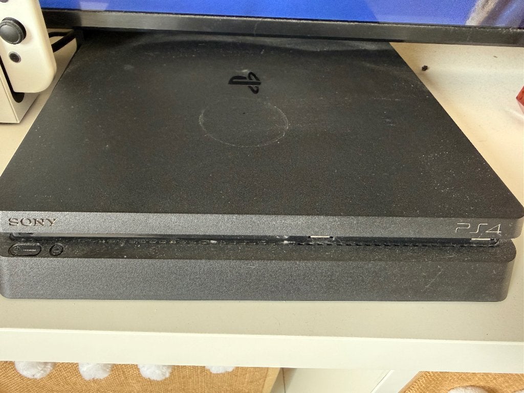 Twee PS4, Consoles de jeu & Jeux vidéo, Consoles de jeu | Sony PlayStation 4, 500 GB, Enlèvement, Utilisé, Avec 2 manettes