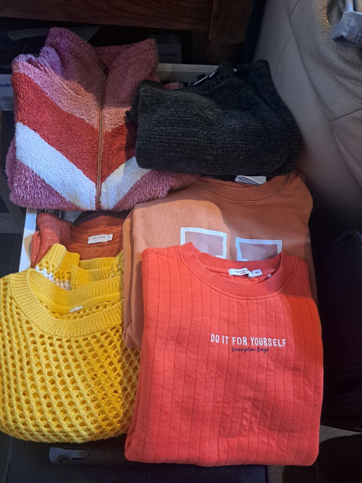 9 Bakken/Dozen/Zakken mooie kleding (Dames/heren/Meisjes), Ophalen, Zo goed als nieuw