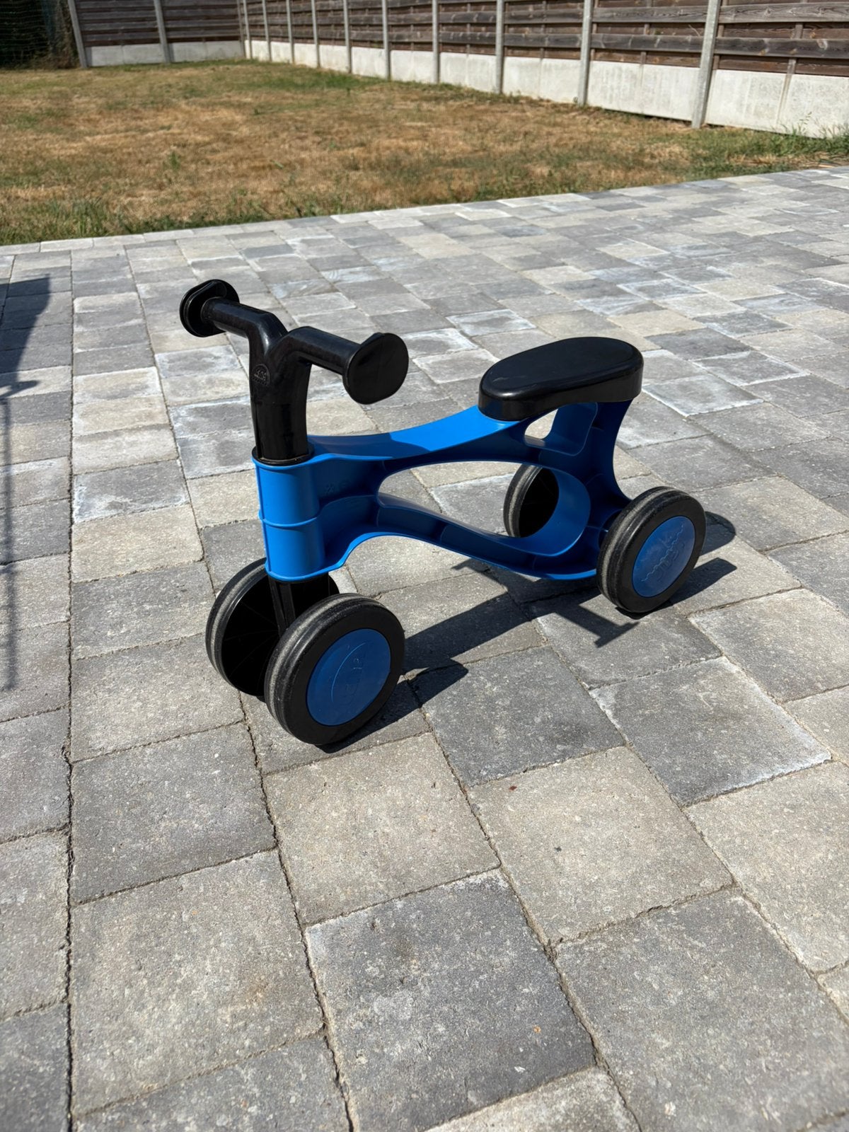 Loopfietsje - merk Lena, Enfants & Bébés, Jouets | Extérieur | Véhicules & Draisiennes, Enlèvement, Utilisé, Vélo d'équilibre