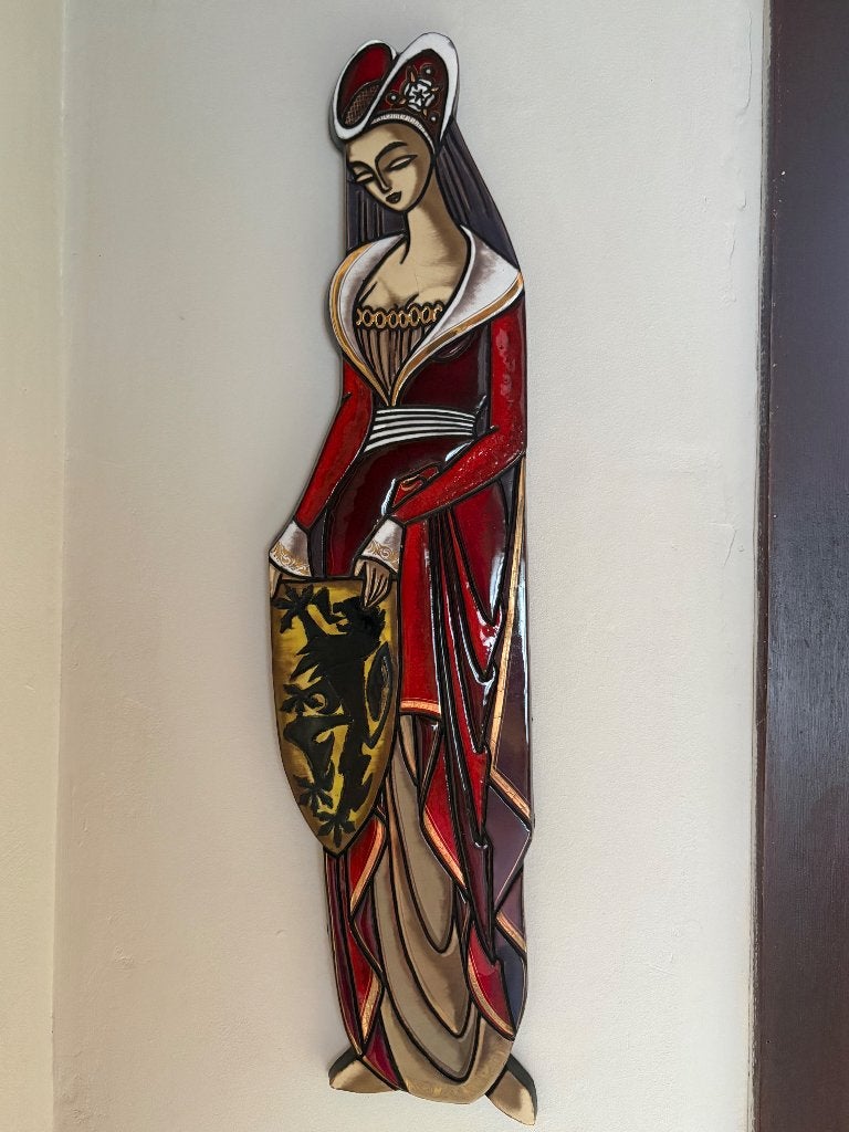 Edeldame keramiek met heraldisch schild, Enlèvement