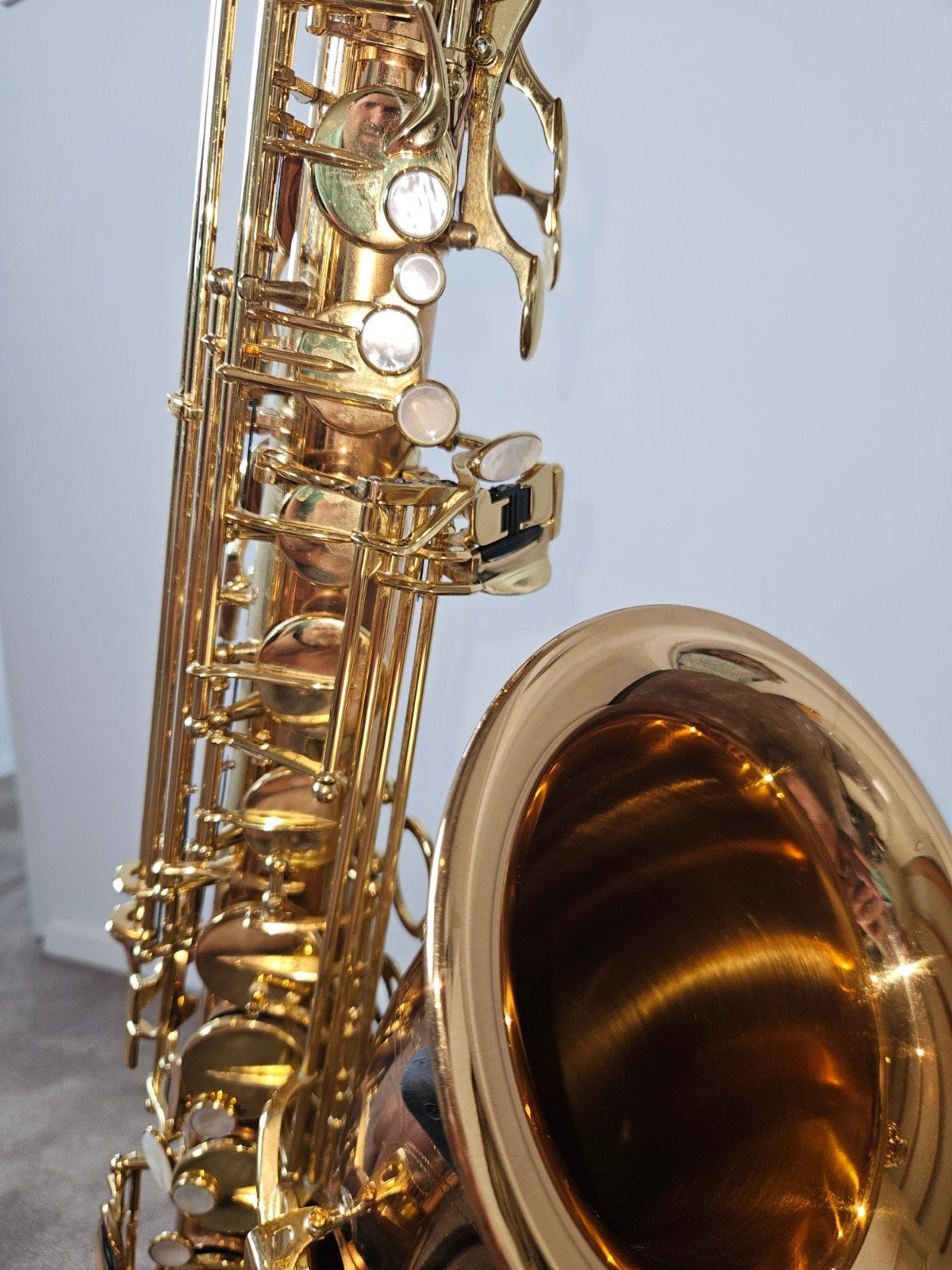 Tenorsax Yanagisawa TWO20 in onberispelijke staat!, Muziek en Instrumenten, Ophalen, Zo goed als nieuw, Tenor, Met koffer