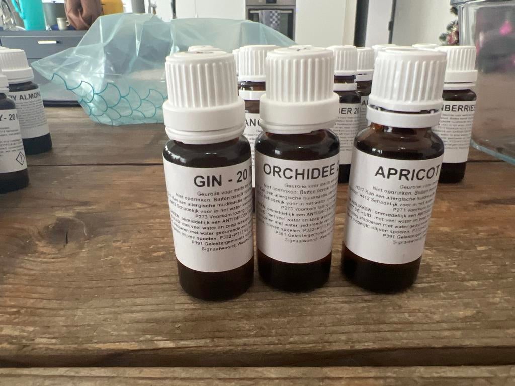 geuroliën (20 ml per flesje), Enlèvement ou Envoi, Comme neuf