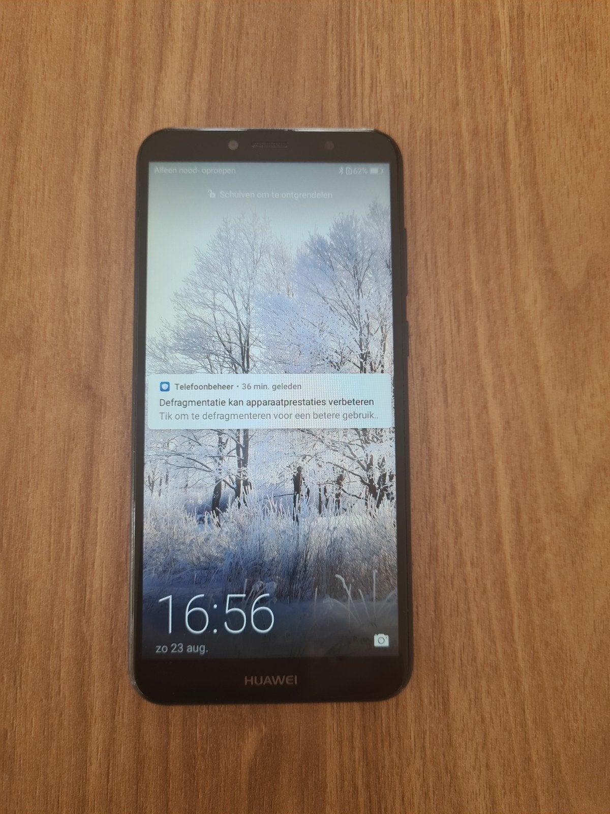 Huawei y6 met lader, Telecommunicatie, Mobiele telefoons | Huawei, Ophalen