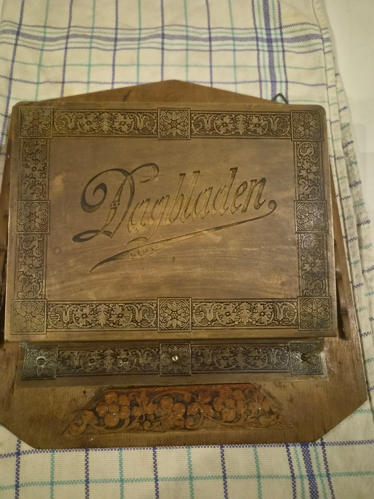 antiek dagbladhouder, Enlèvement ou Envoi