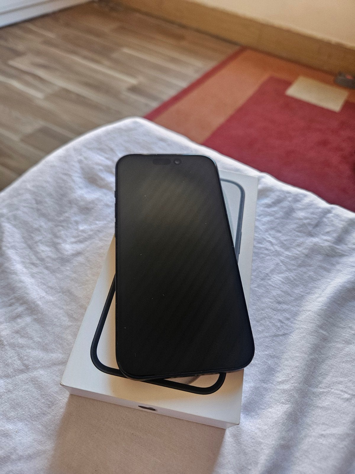 IPHONE 15 !, Ophalen