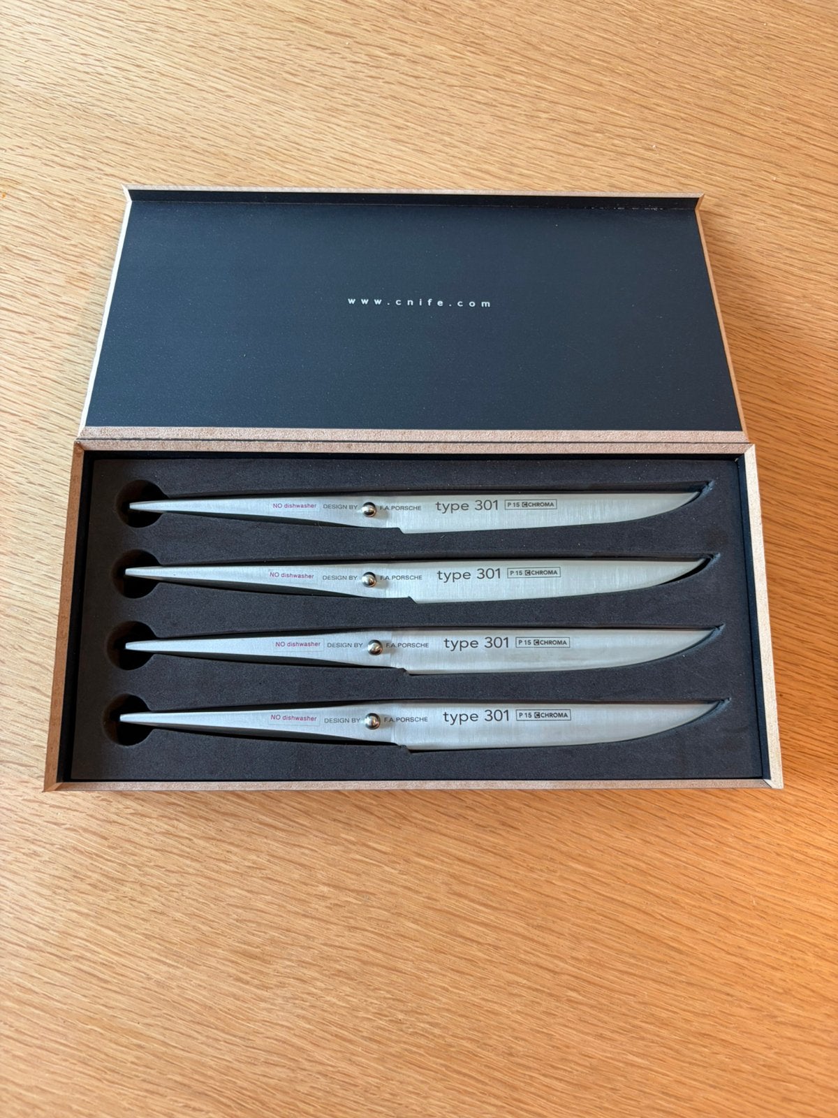 Chroma Type 301 set van 4 steakmessen, Ophalen of Verzenden, Zo goed als nieuw