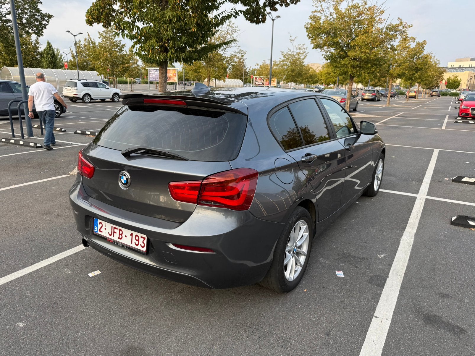 BMW 116d Euro6b Automatique, Auto's, BMW, Automaat, Bluetooth, 1495 cc, 5 deurs