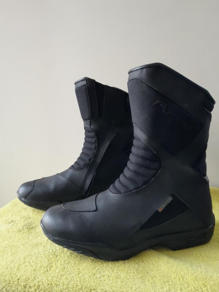 Motorlaarzen nieuw, Ophalen