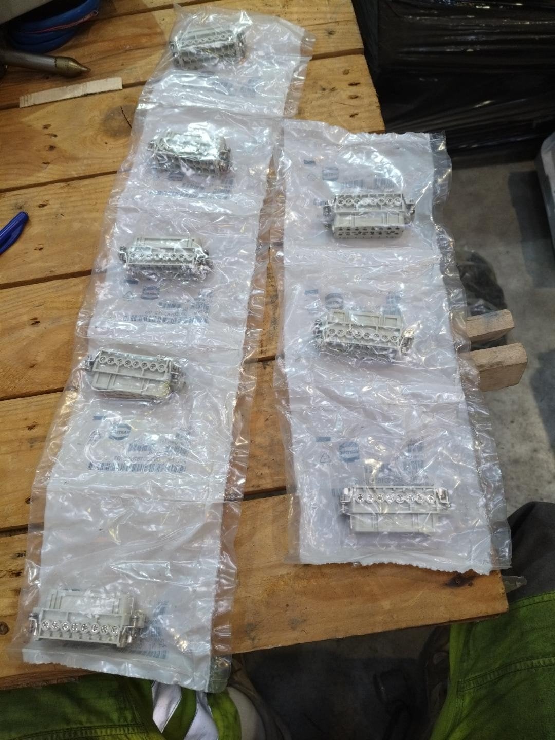 Lot de 8 ensembles HARTING Han 16A, Ophalen of Verzenden, Nieuw