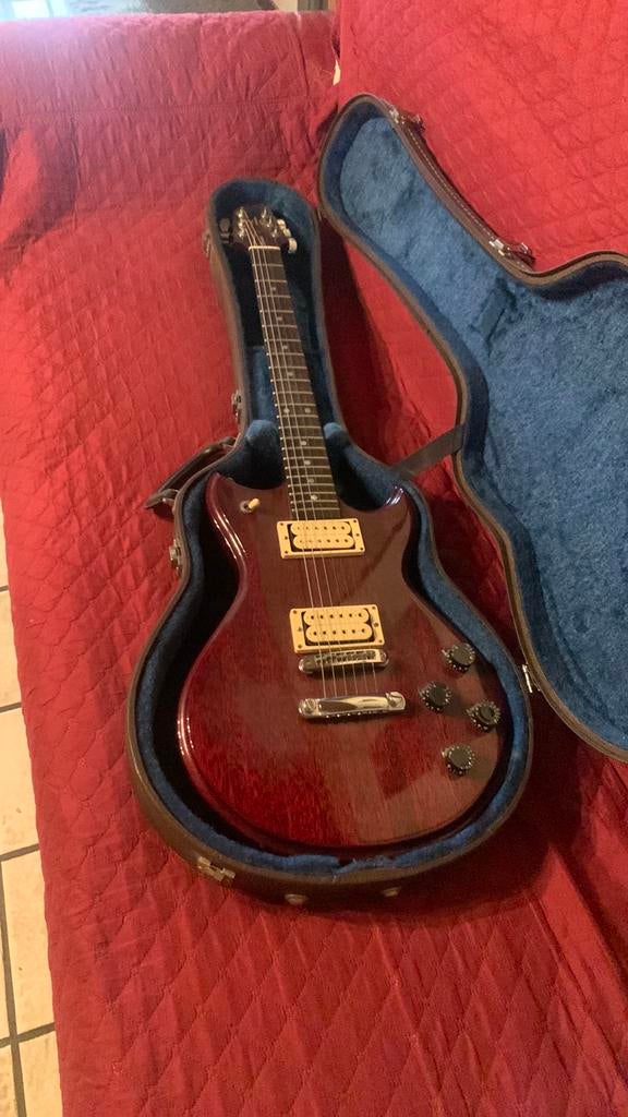 Bonne guitare des années 1980, Musique & Instruments, Instruments à corde | Guitares | Électriques, Enlèvement ou Envoi, Comme neuf