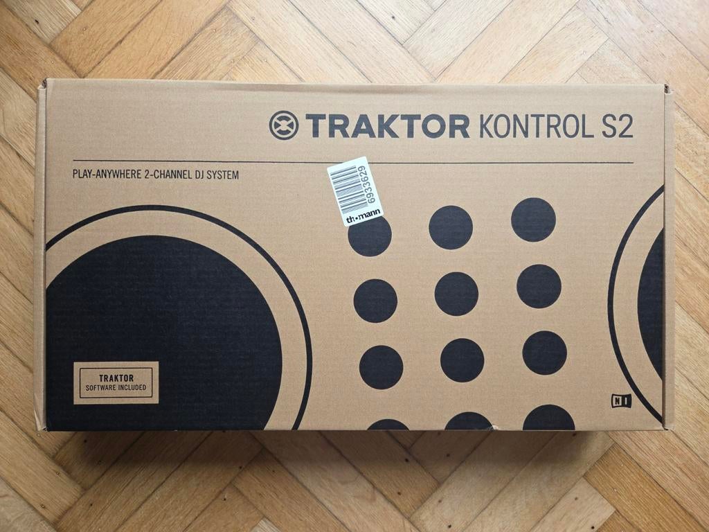 Traktor kontrol s2 mk3, Musique & Instruments, Tables de mixage, Neuf, Moins de 5 canaux, Entrée micro, Enlèvement