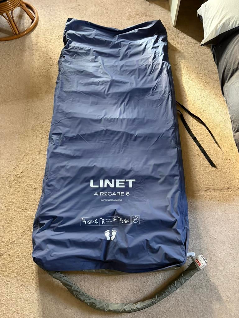Alternerende matras met pomp, Ophalen, Zo goed als nieuw