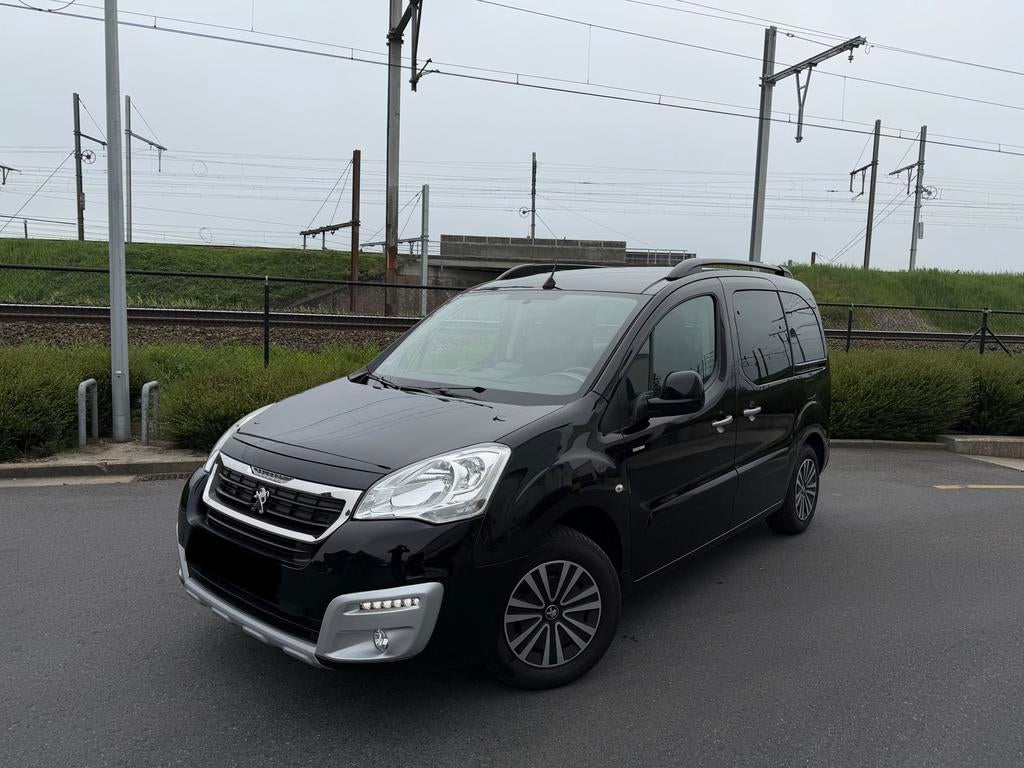 Peugeot Partner Tepee 2018 STYLE, Auto's, Zwart, Handgeschakeld, 5 deurs, Particulier