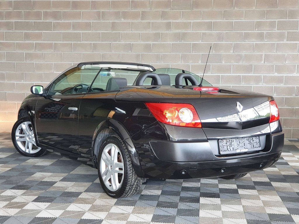 Renault Mégane 1.5 DIESEL 106CV - 1ER MAIN - CARIOLET -, Voorwielaandrijving, 4 zetels, Gebruikt, 4 cilinders