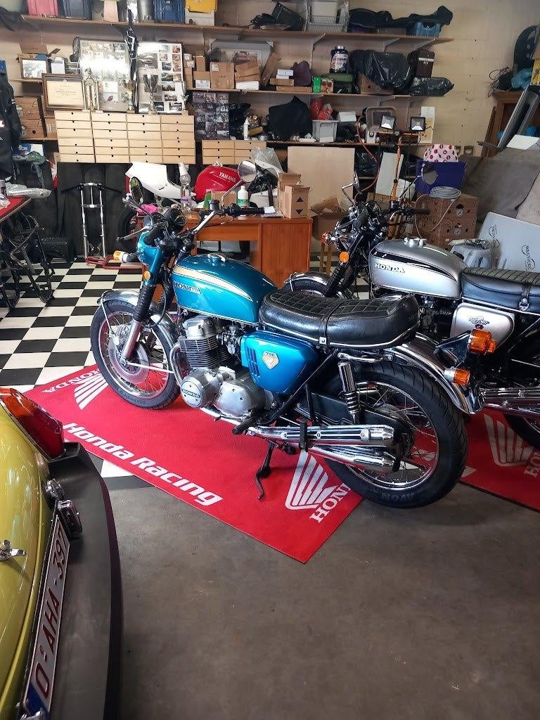 CB 750 en quatre parties, Enlèvement ou Envoi, Utilisé