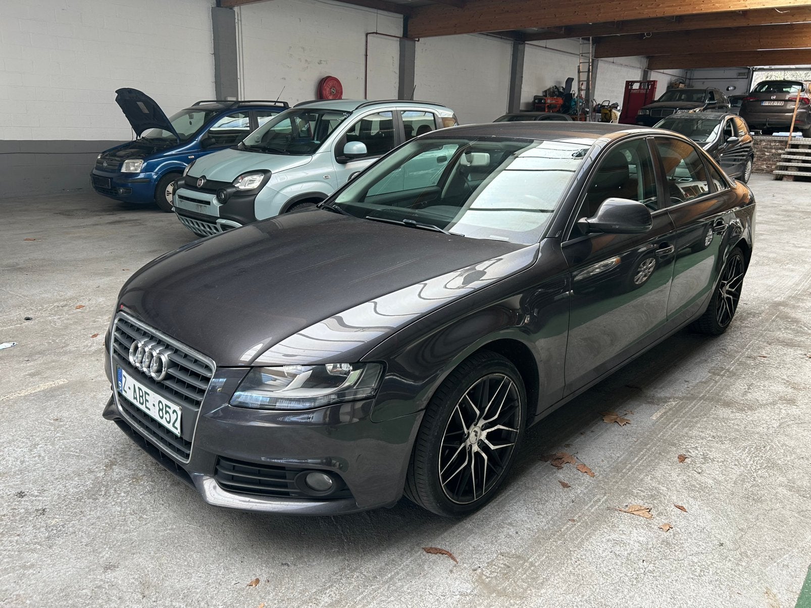 Audi A4 2009 photo 2