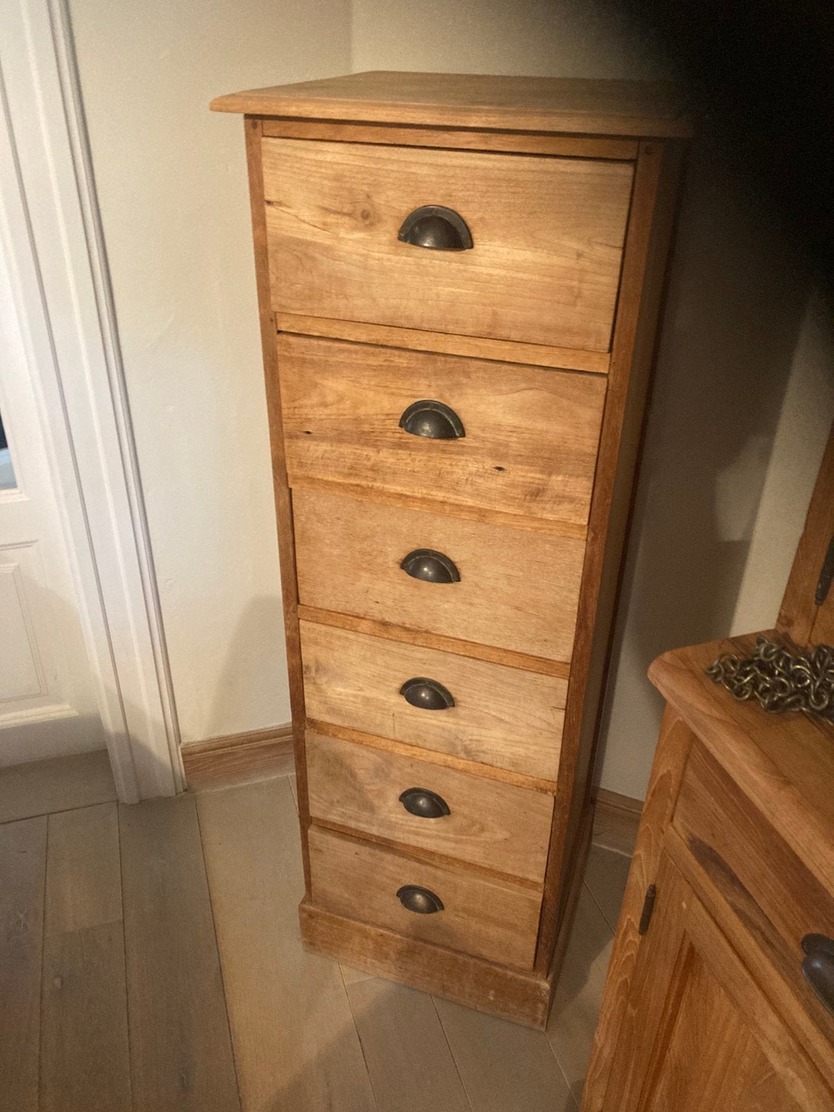 Mooie teak ladenkast 140cm hoog, 45cm breed en 40cm diep, Enlèvement, Comme neuf