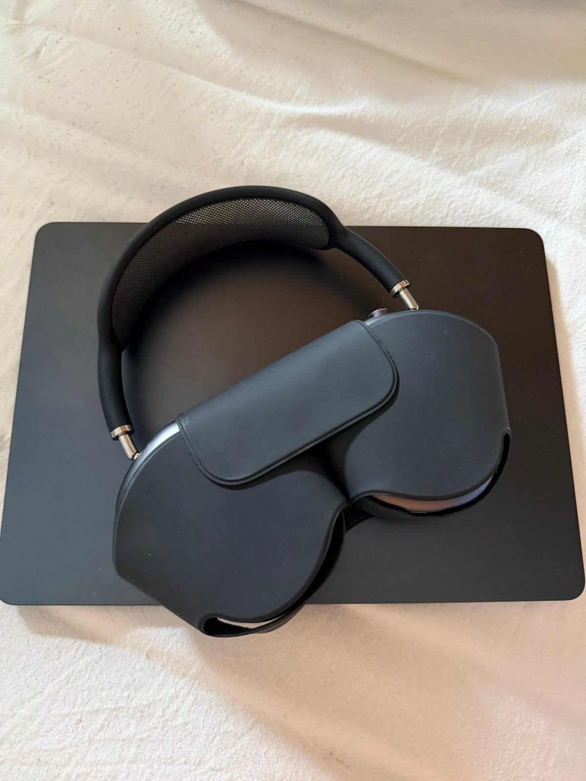 AirPods Max 2nd gen Lightning connector Black, Enlèvement ou Envoi, Comme neuf