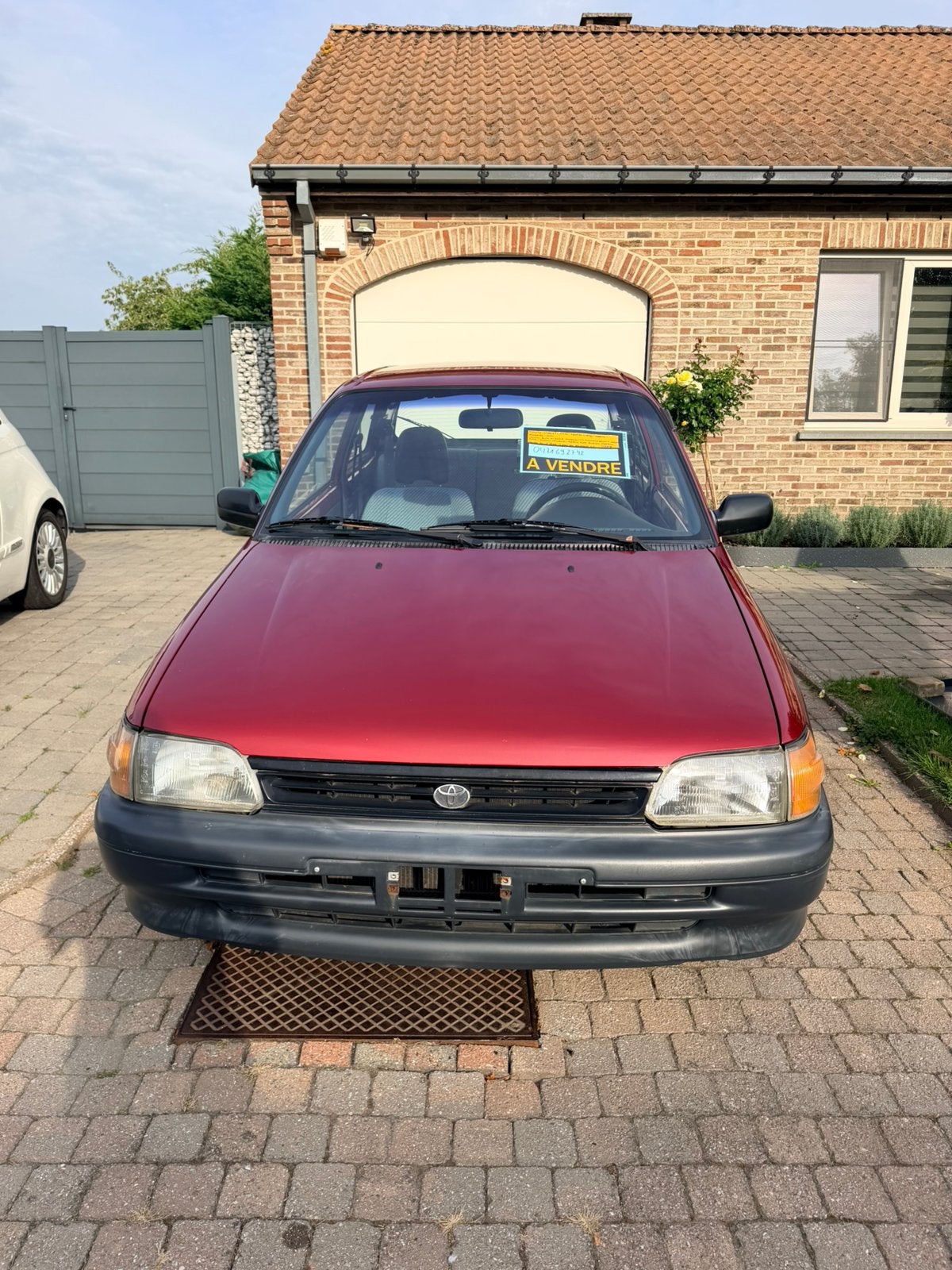 Toyota stralet 1.3 xli 3-deurs, Auto's, Voorwielaandrijving, Stof, 777 kg, 4 cilinders