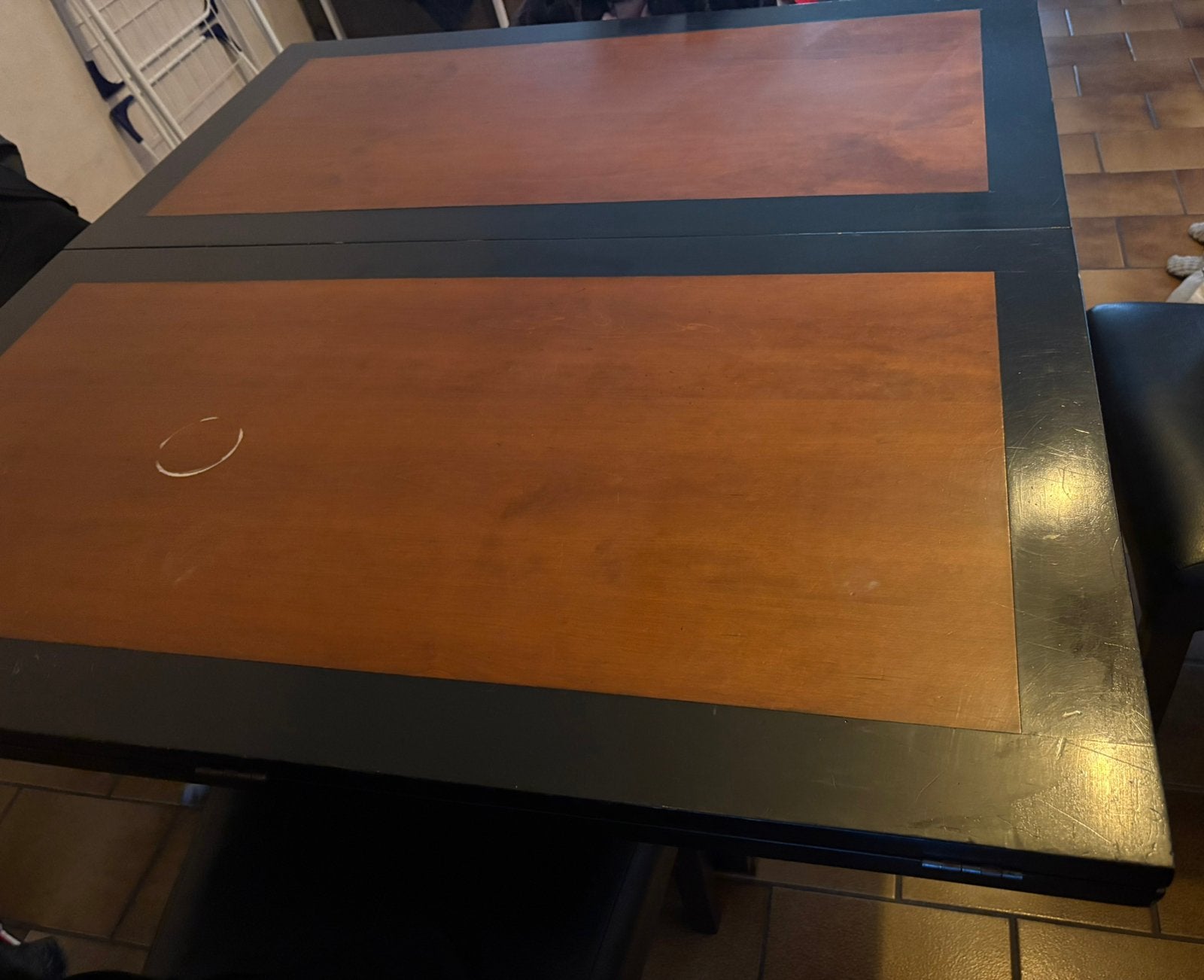 Vierkante bruine eettafel, Maison & Meubles, 100 à 150 cm, 100 à 150 cm, Enlèvement, Utilisé
