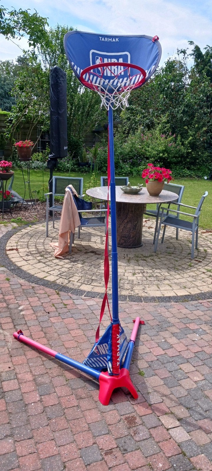 Basket ring met houdervoet, Enlèvement