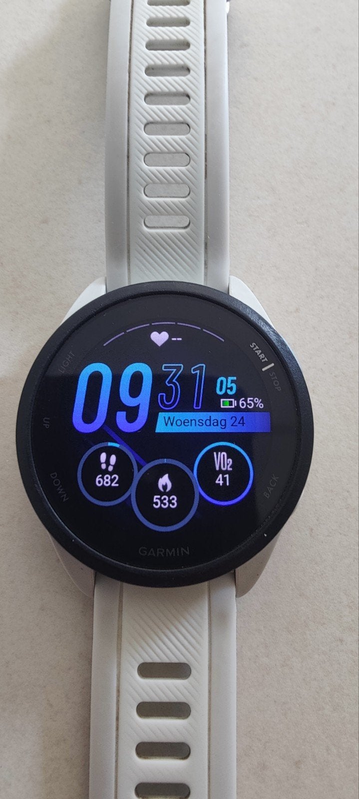 Garmin Forerunner 165, Wit, Ophalen of Verzenden, Zo goed als nieuw, Waterdicht