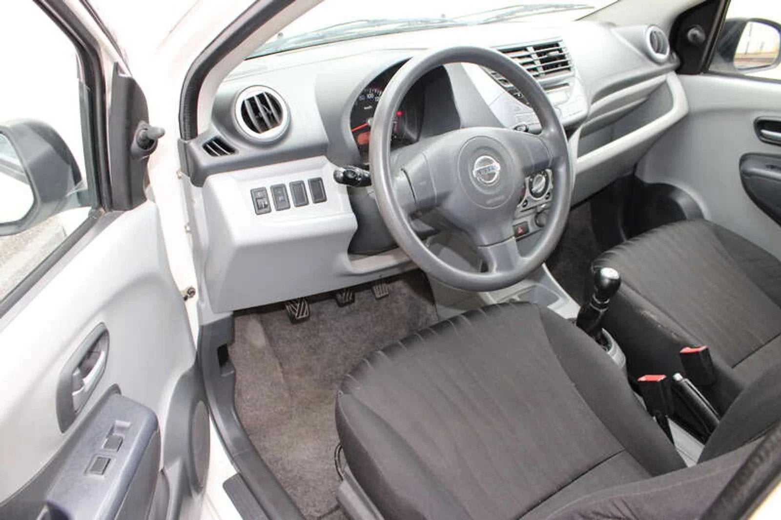 Nissan Pixo Pixo 1.0i Airco/5 Deurs 2 JAAR garantie!, Auto's, Stof, Zwart, Mistlampen, 103 g/km