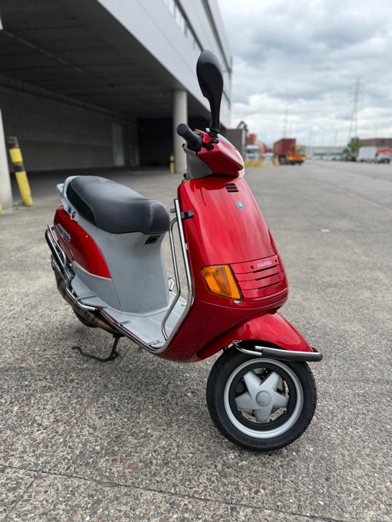 piaggio skipper 125cc 2tak BE papieren, Fietsen en Brommers, Scooters | Piaggio, Zo goed als nieuw, Ophalen