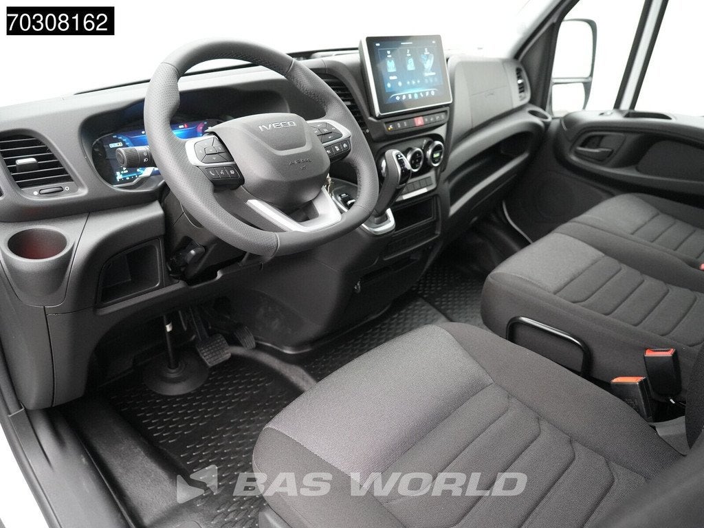 Iveco Daily 35S18 3.0L Automaat Laadklep 180PK Bakwagen ACC, Auto's, Bestelwagens en Lichte vracht, Automaat, Stof, Euro 6, 4 cilinders