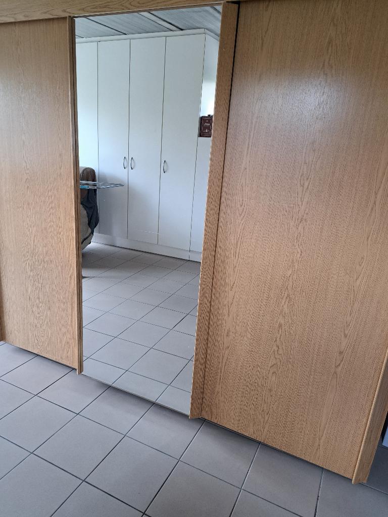 Kleerkast, Huis en Inrichting, Ophalen, Overige materialen, Met deur(en), Gebruikt
