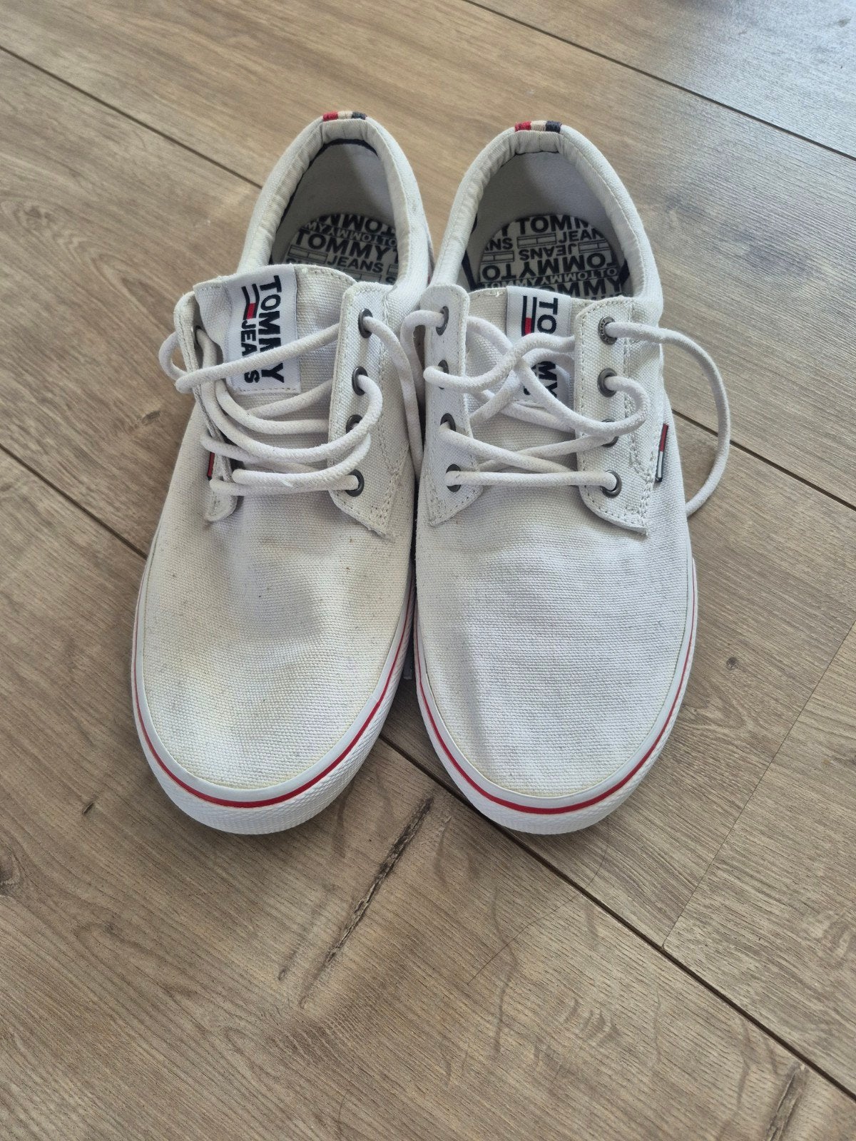 Tommy jaens schoenen 43, Kleding | Heren, Schoenen, Ophalen, Zo goed als nieuw, Tommy hilfiger, Wit