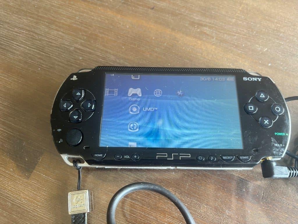 PSP, Consoles de jeu & Jeux vidéo, Consoles de jeu | Sony PSP, PSP 3000, Enlèvement, Noir, Avec jeux