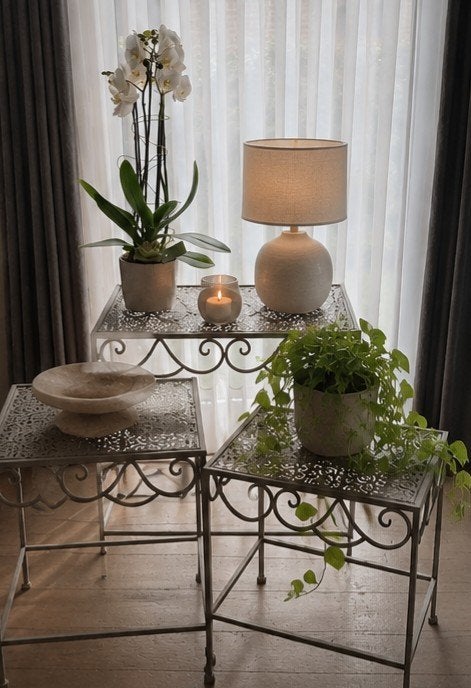 Set van 3 vintage grey wash bijzettafeltjes in smeedijzer, Huis en Inrichting, Tafels | Bijzettafels, Ophalen