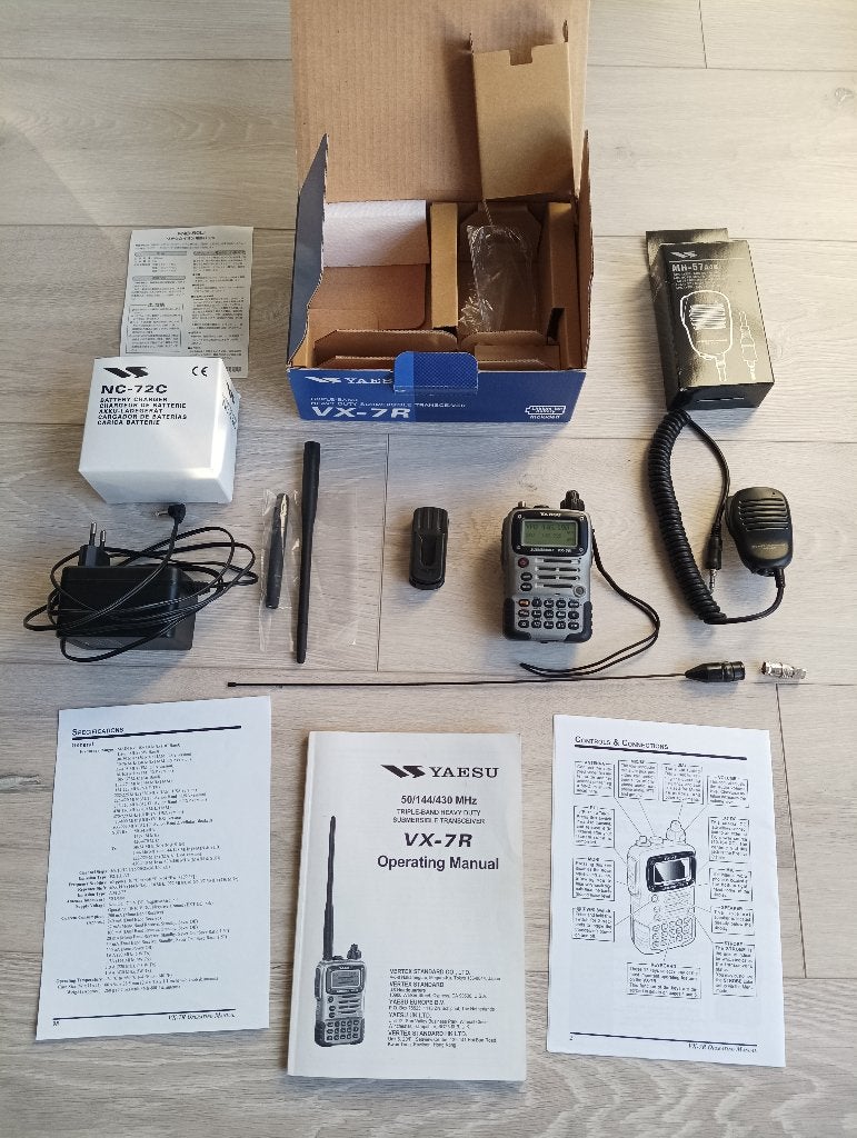 Yaesu VX-7R Transceiver VHF UHF draagbare hamradio, Ophalen, Gebruikt, 15 km of meer, Portofoon of Walkie-talkie