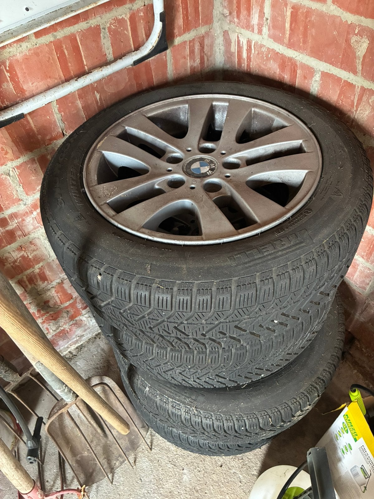 Bmw winterbanden met velgen, Auto diversen, Autosport-onderdelen, Ophalen, Zo goed als nieuw