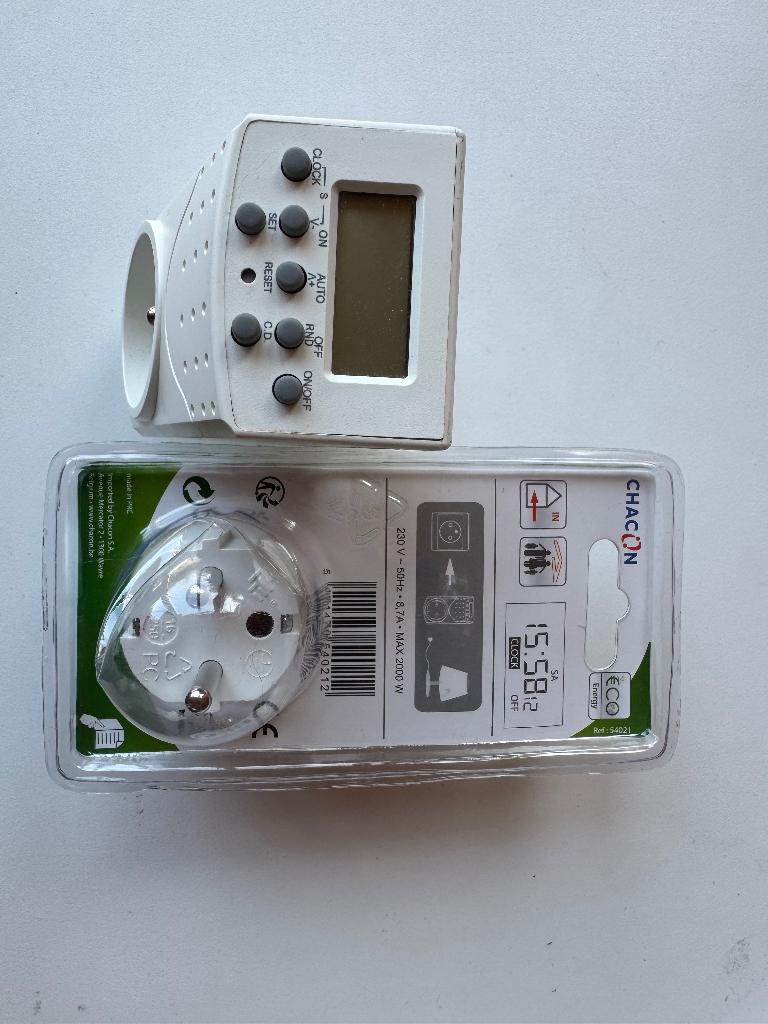 Schakelaars, timers, energiemeter, wereldstekkers, thermo, Ophalen of Verzenden, Zo goed als nieuw, Schakelaar