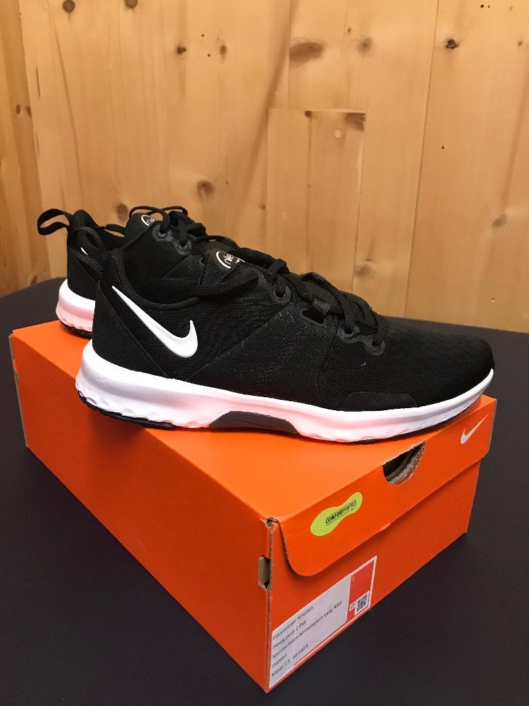 Nieuwe zwarte NIKE sportschoenen, Ophalen of Verzenden, Nieuw, Sportschoenen