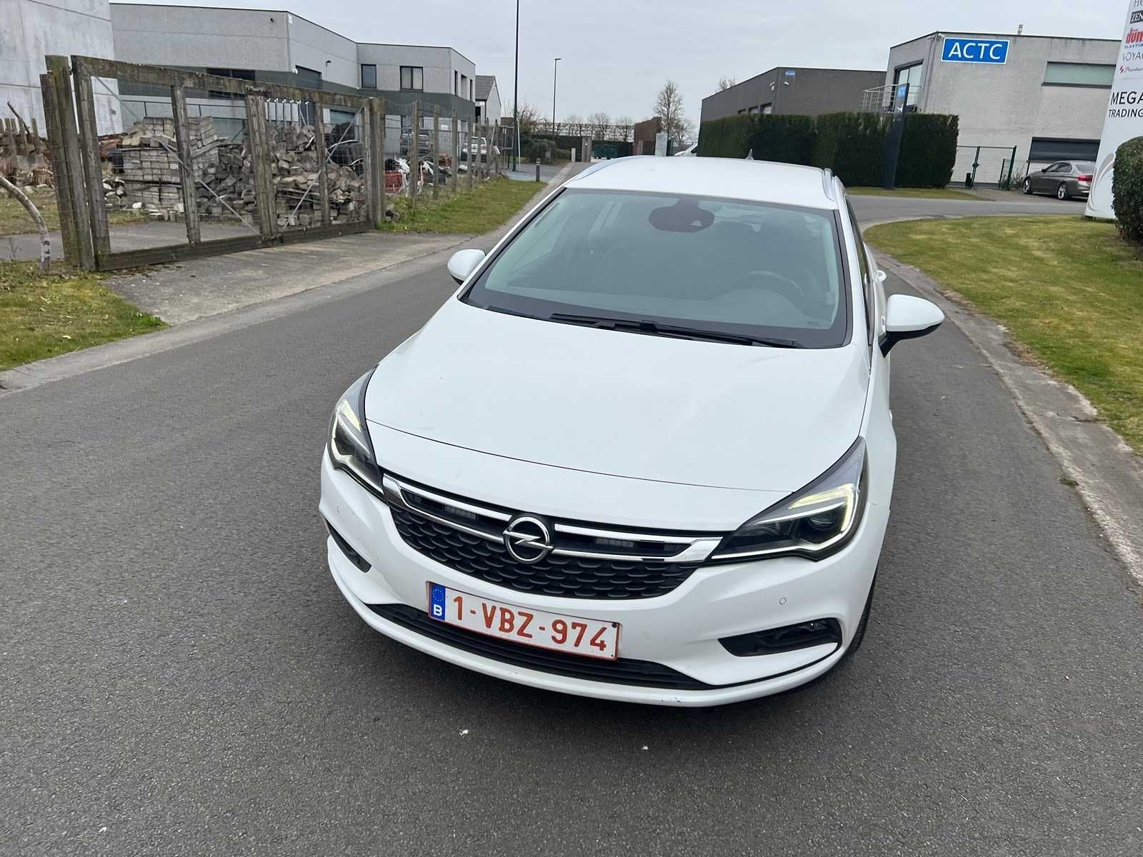 OPEL - 2018 - ASTRA SPORTS TOURER - Voiture, Achat, Euro 6, Entreprise, Boîte manuelle