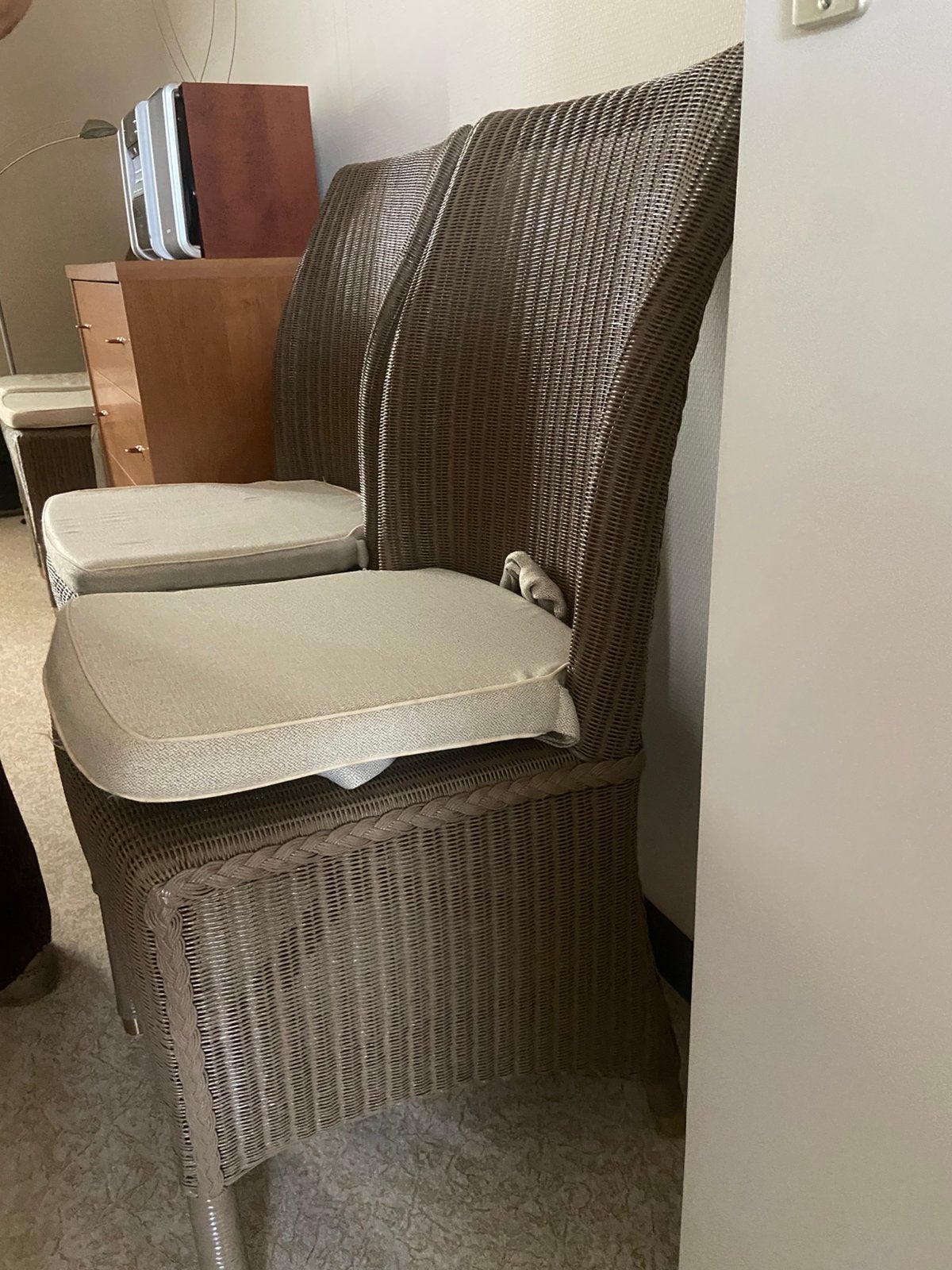 4 loom stoelen, Ophalen, Zo goed als nieuw