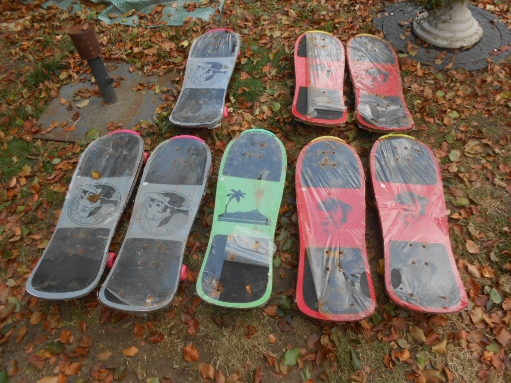 skateboard jamais utilisé encore dans un emballage déchiré, Enlèvement ou Envoi, Comme neuf, Skateboard