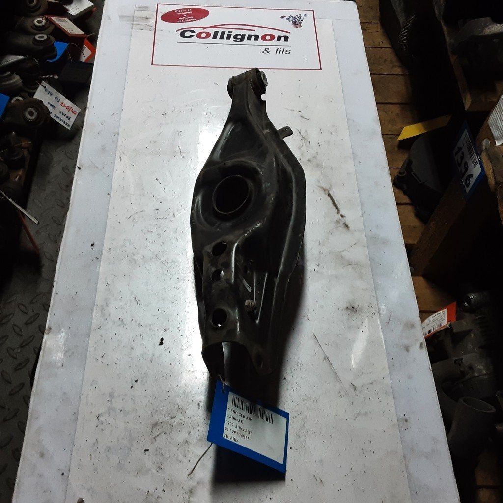 BRAS DE SUSPENSION ARRIÈRE DROIT Mercedes-Benz CLK (C208), Mercedes-Benz, Mevr. I. Hauben, Utilisé, Rue de l'Espoir 34 34
4030  GRIVEGNÉE, BE