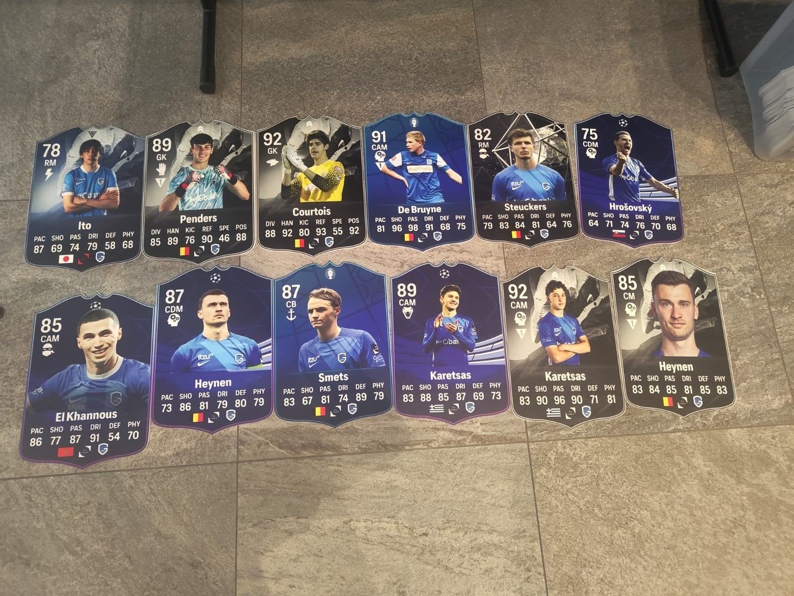 Voetbalkaartjes (37cmx25cm) - KRC Genk, Ophalen, Zo goed als nieuw, Plaatje