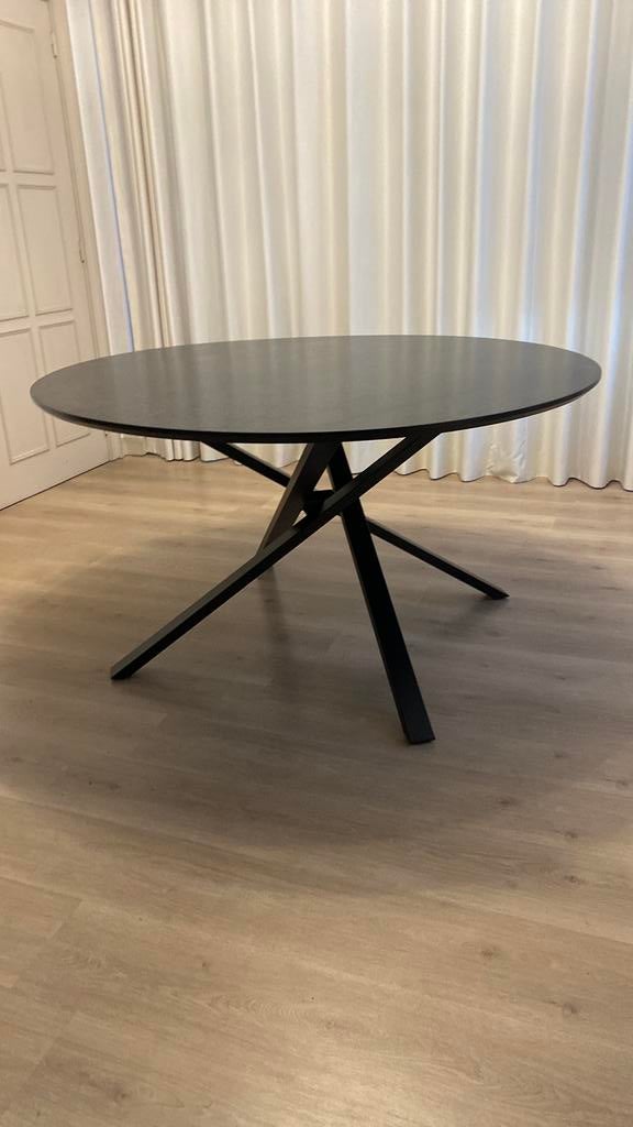 Taille de la table ronde 140€, Neuf, Cinq personnes ou plus, Rond, 100 à 150 cm